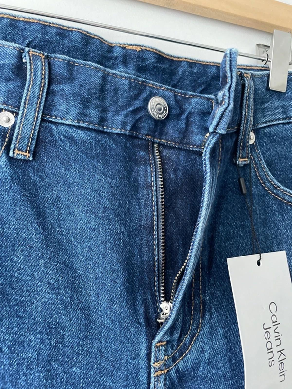 Men’s Calvin Klein Regular Fit Denim Shorts In Navy Blue - W32/L10 - 3141