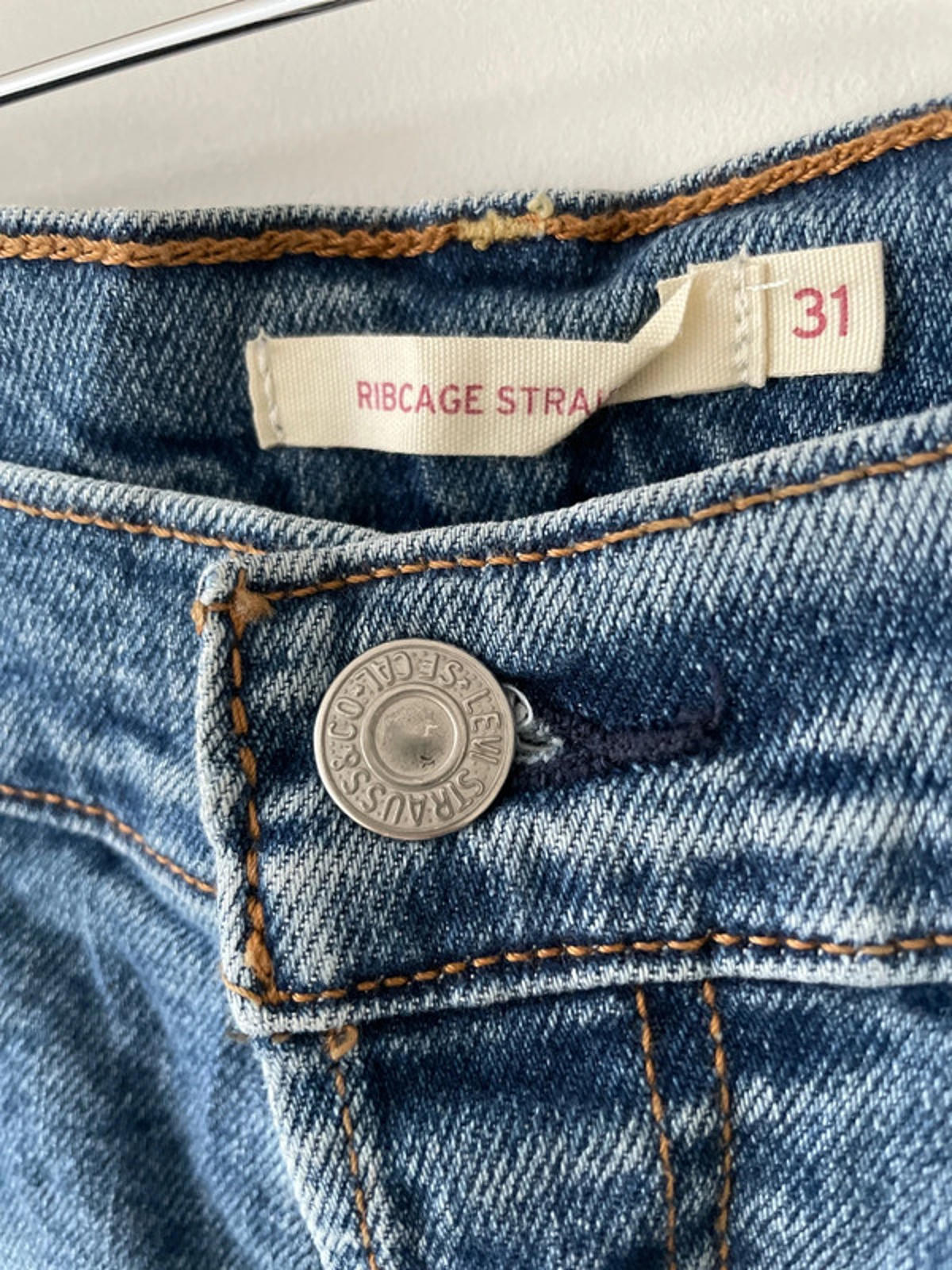 Women’s Levi’s High Waisted Ribcage Straight Fit Jeans In Navy - W31/L27 - 2558