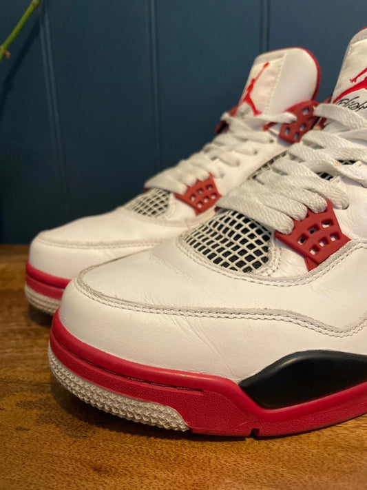 Men’s Nike Air Jordan 4 Retro "Fire Red 2020" Trainers - UK 8 - 2770