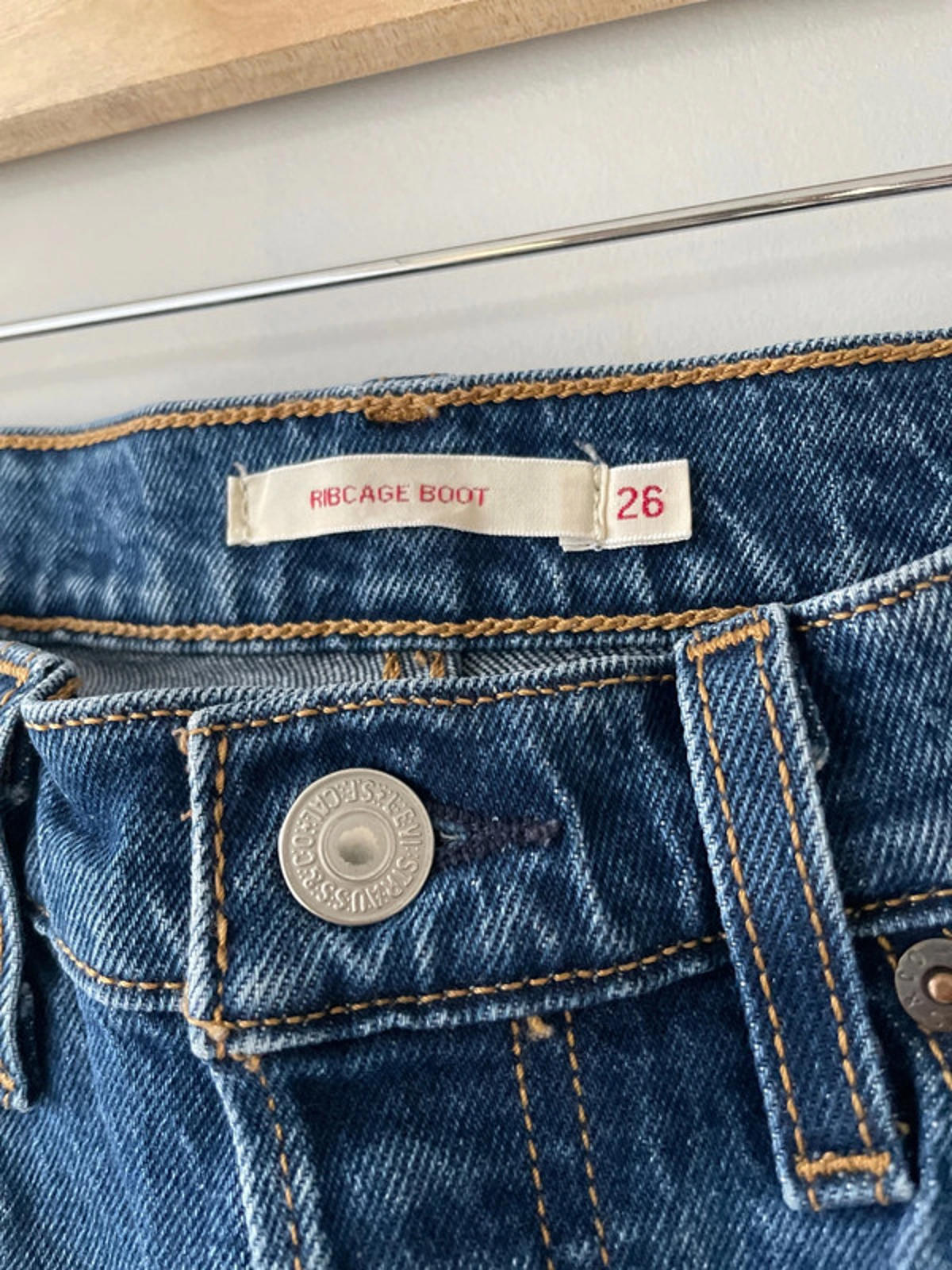 Women’s Levi’s High Waisted Ribcage Boot Straight Fit Jeans In Navy - W26/L31 - 2562