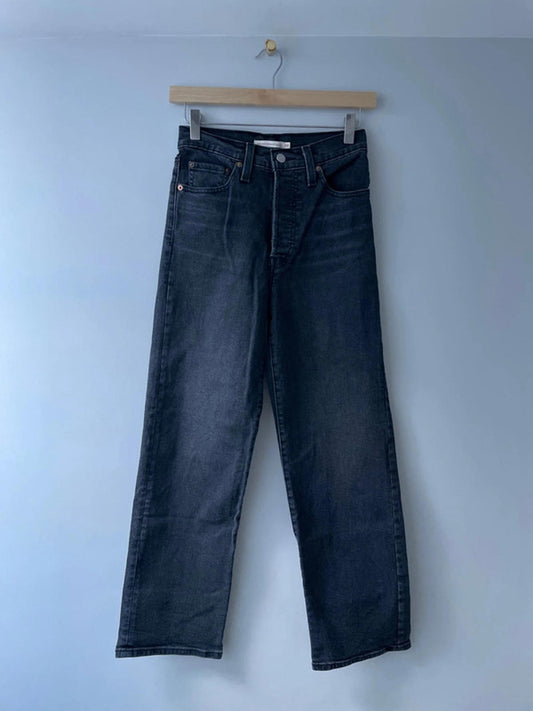Women’s Levi’s High Waisted Ribcage Straight Fit Jeans In Black - W24/L27 - 2627