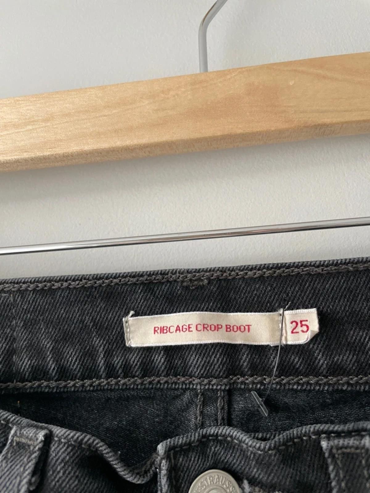 Women’s Levi’s High Waisted Ribcage Boot Straight Fit Jeans In Black - W25/L27 - 3001
