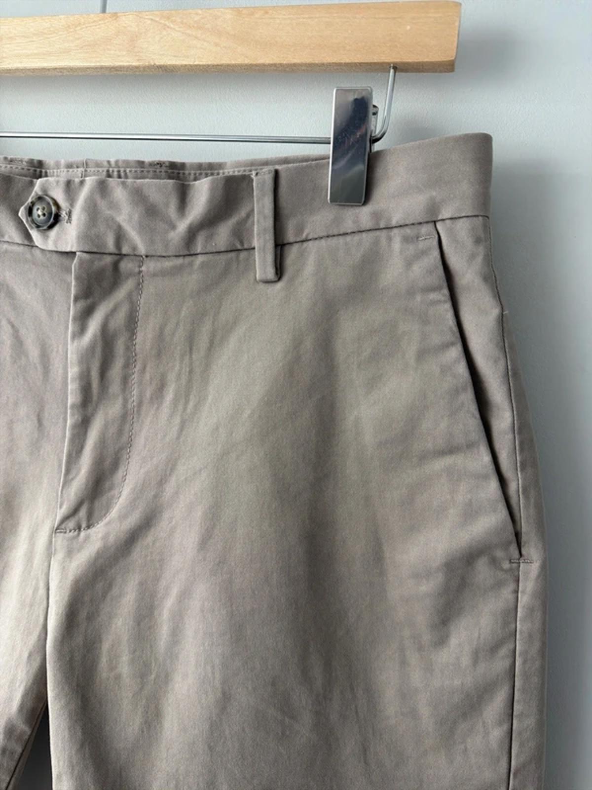 Women’s Reiss Premium Stretch fit Classic Chino Shorts in Beige - W30 - 3266