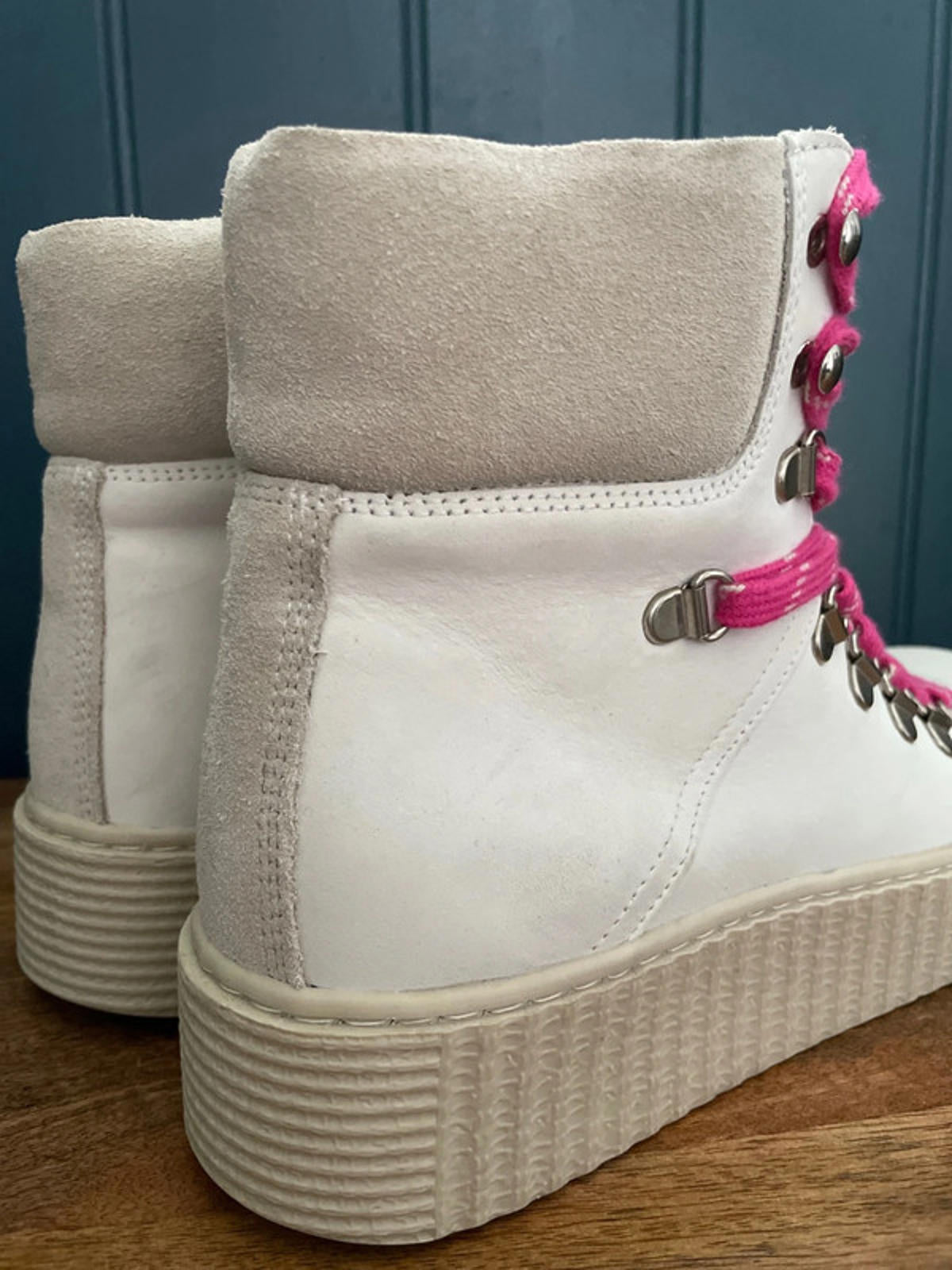 Women’s Shoe The Bear Premium Nubuck Leather Boots In Beige/White - UK4 - 2437