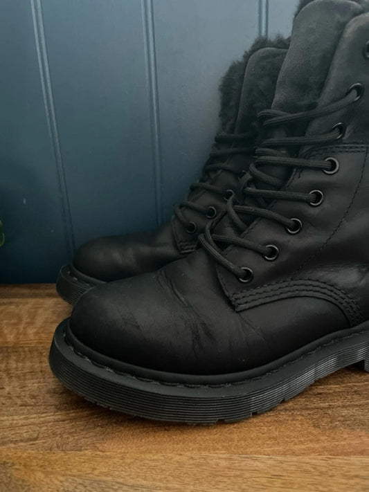 Women’s Dr Marten’s 1460 Kolbert Faux Fur Lined Leather Boots In Black-UK 5-2364