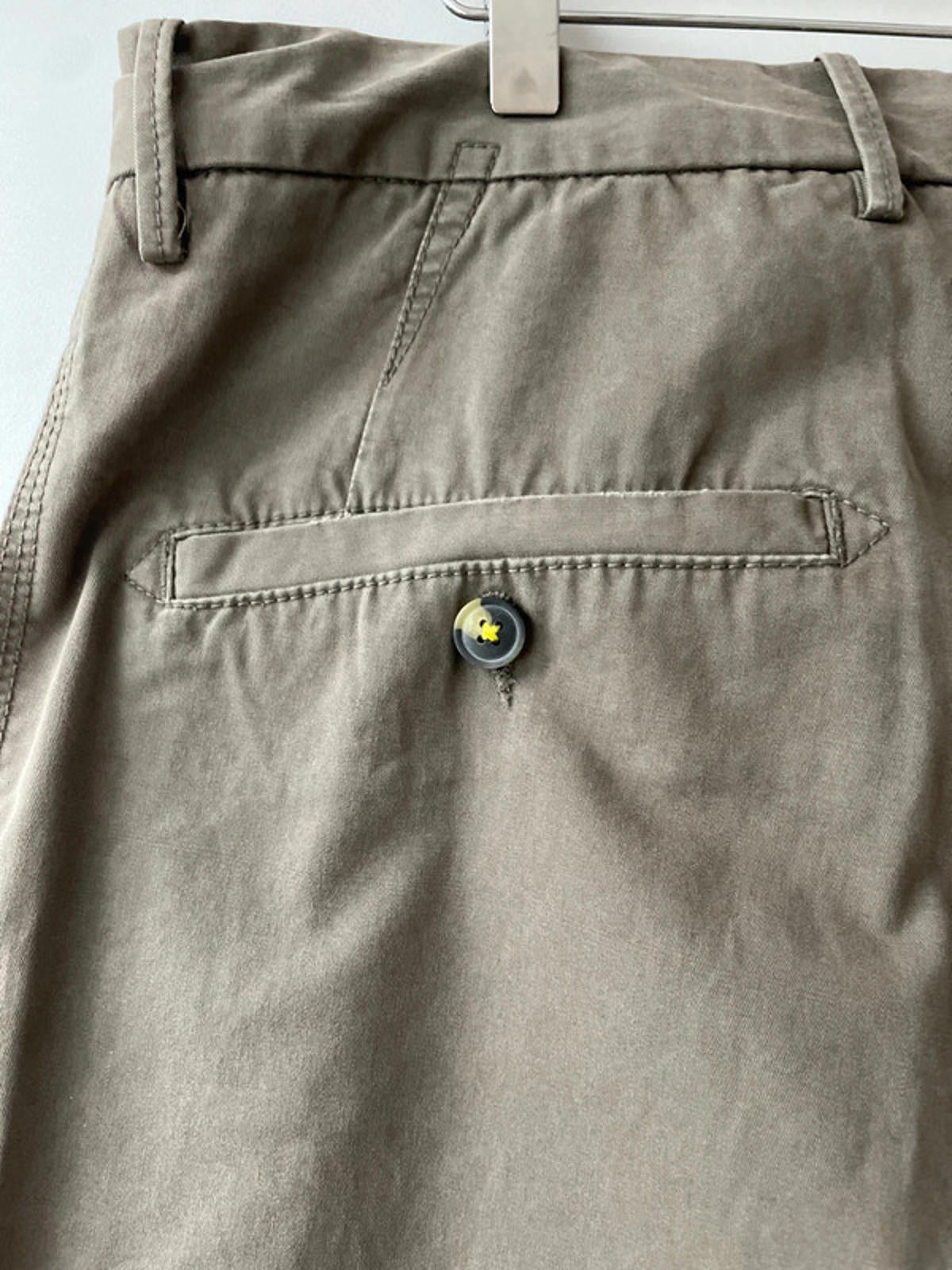 Men’s Diesel Stright Fit Classic Chino Trousers In Beige - W33/L34 - 2789