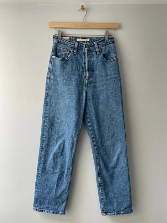 Women’s Levi’s High Waisted Ribcage Straight Fit Jeans In Blue - W24/L27 - 2268