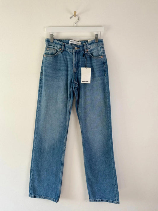 Women’s Bershka Petite Straight Leg Jeans In Navy - W28/L31 - 1314