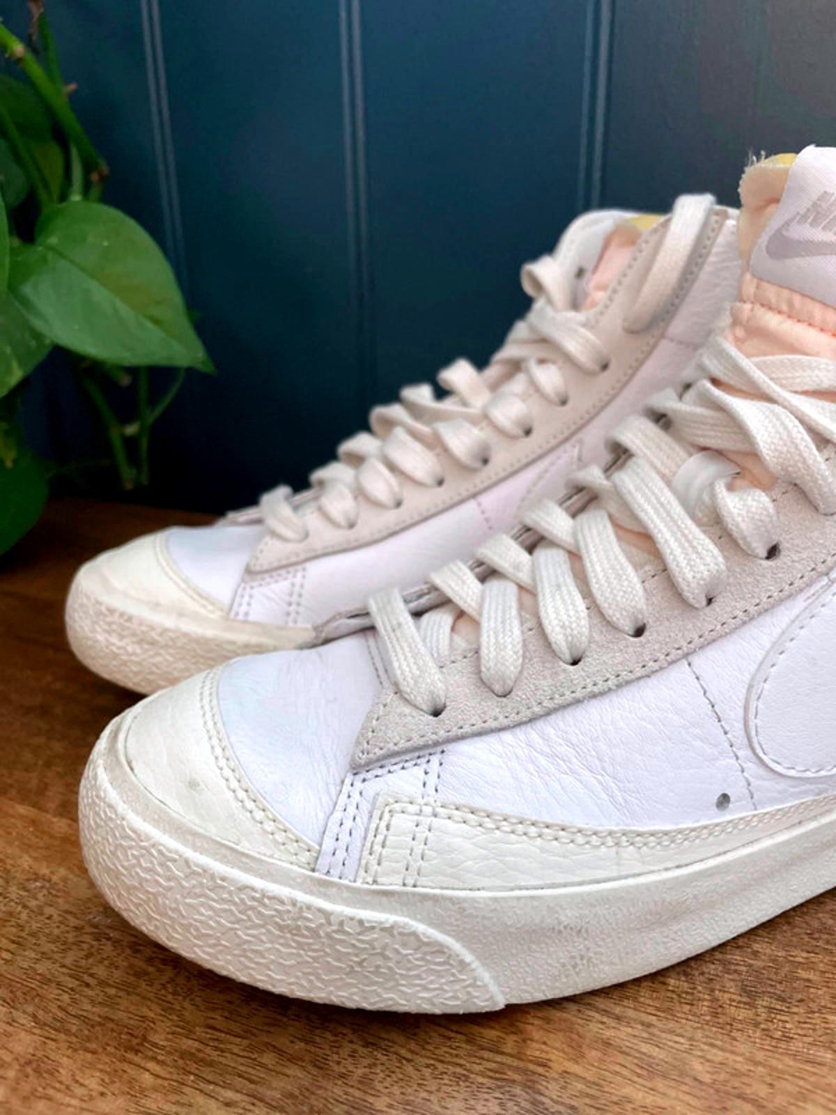 Women’s Nike Blazer Mid 77 Premium Leather Trainers In White - UK 5 - 1788