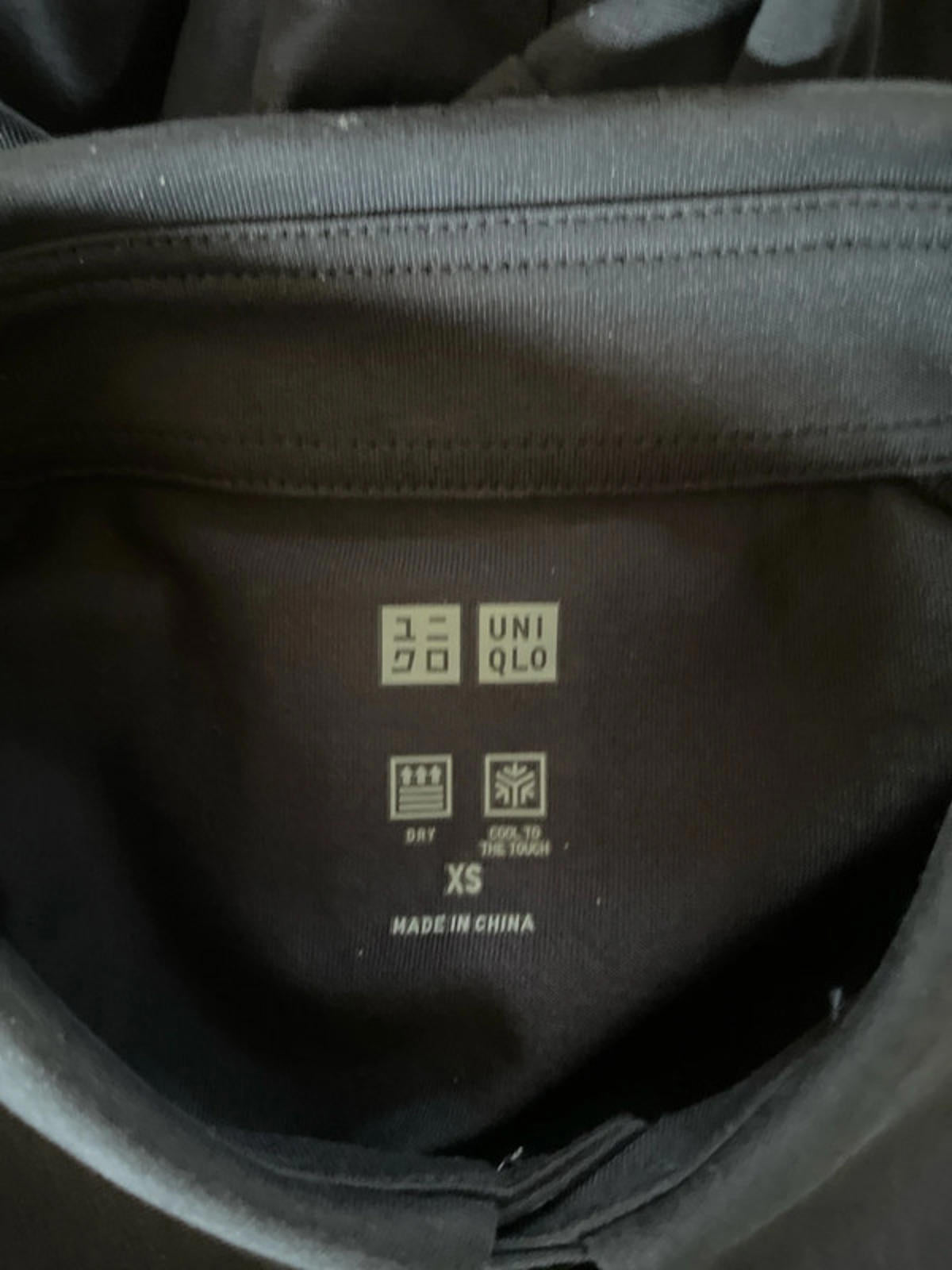 Men’s Uniqlo Short Sleeve Stretch Fit Shirt In Navy - Small - 1503