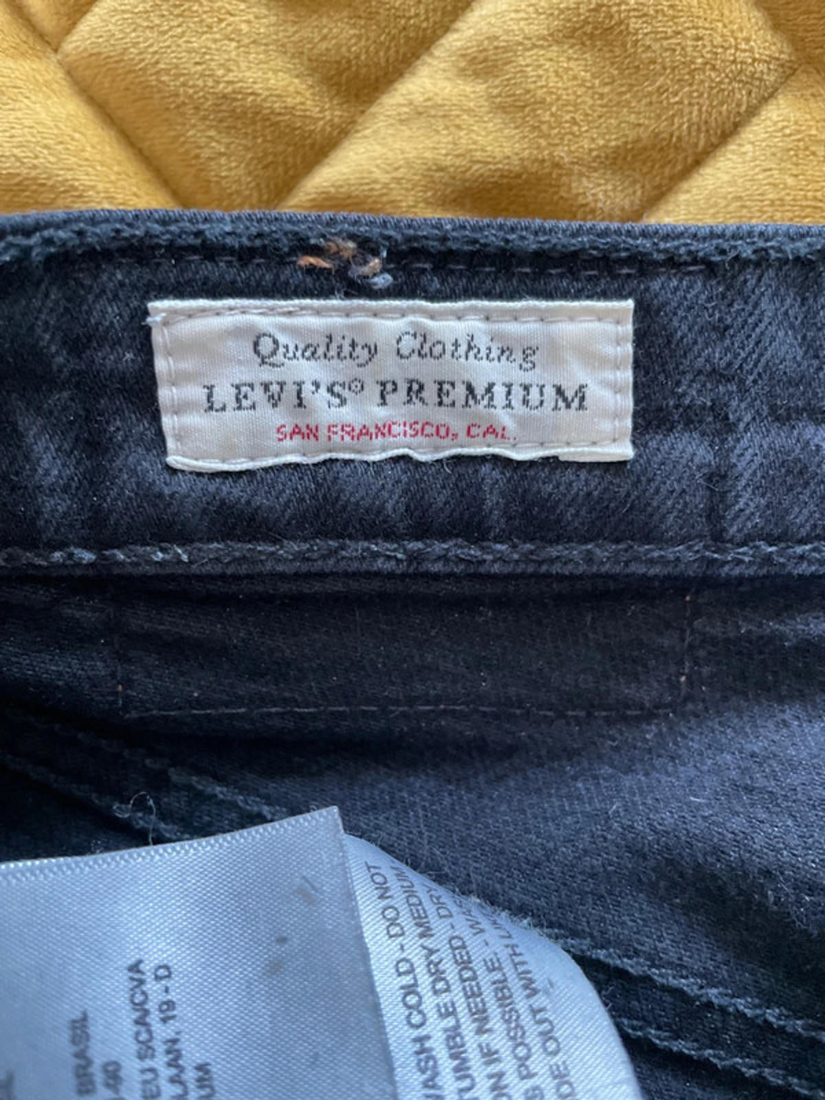 Women’s Levi’s High Waisted Ribcage Straight Fit Jeans In Black - W24/L26 - 2270