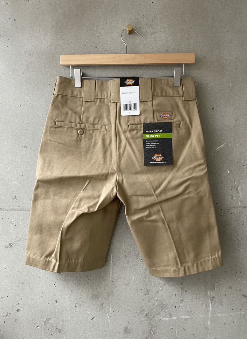 Women’s Dickies Slim Fit High Waist Shorts in Beige - W29/L11 - 2886
