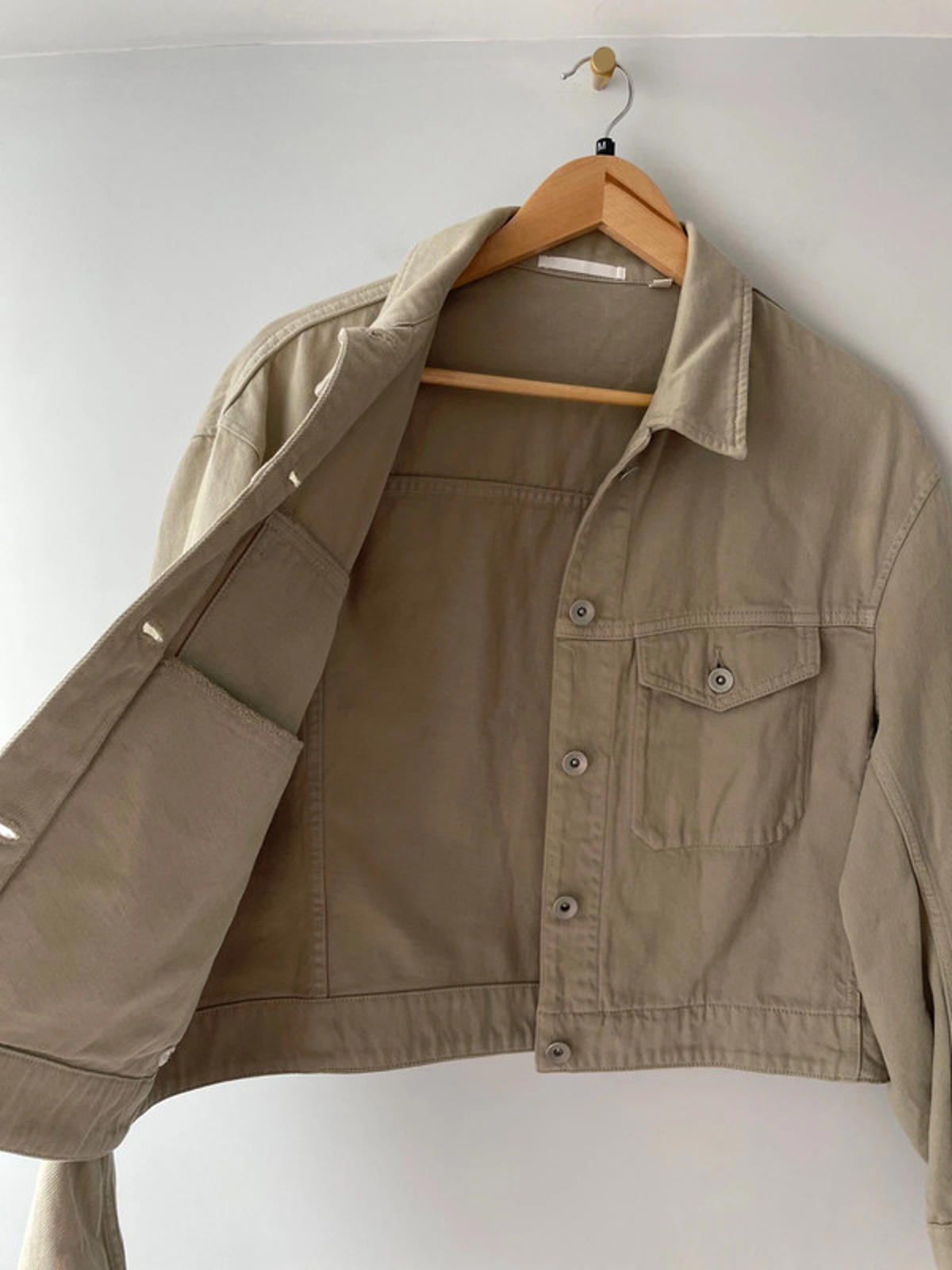 Women’s Uniqlo Cropped Oversized Fit Denim Jacket In Beige - Medium - 2027
