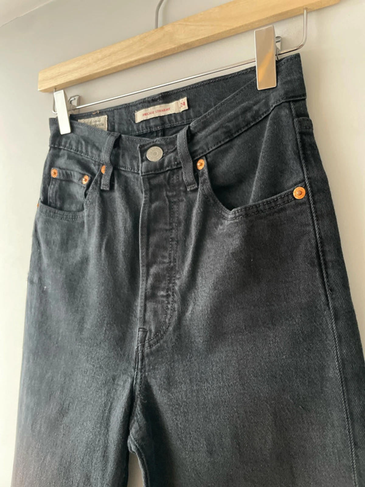 Women’s Levi’s High Waisted Ribcage Straight Fit Jeans In Black - W24/L27 - 2791