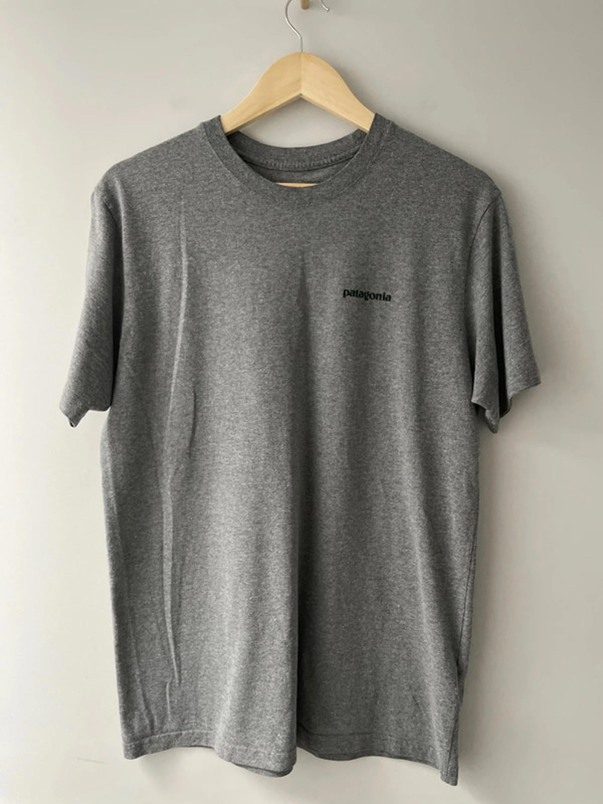Men’s Patagonia Crew Neck Printed T-shirt In Grey - Medium - 2343