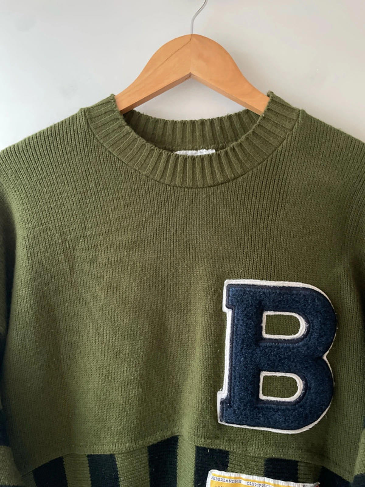 Men's Art Fashion Vintage Crew Neck Knitted Sweater Made In USA - Medium - 2778