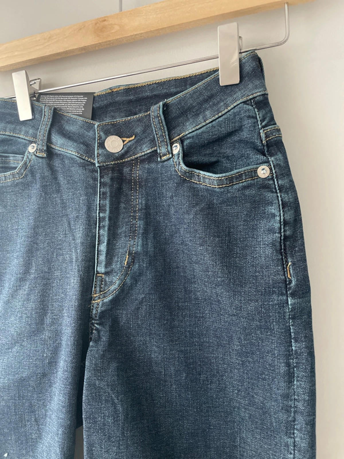 Women’s Weekday Twig Curve Mid Straight Fit Jeans - W25/L32 - 1822