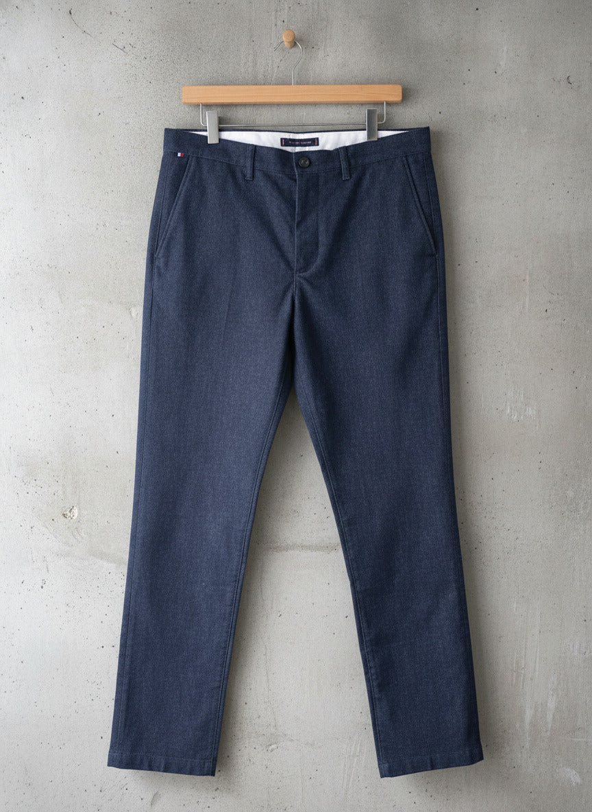 Men’s Tommy Hilfiger Denton Straight Fit Chino Trousers In Navy - W32/L32 - 2492