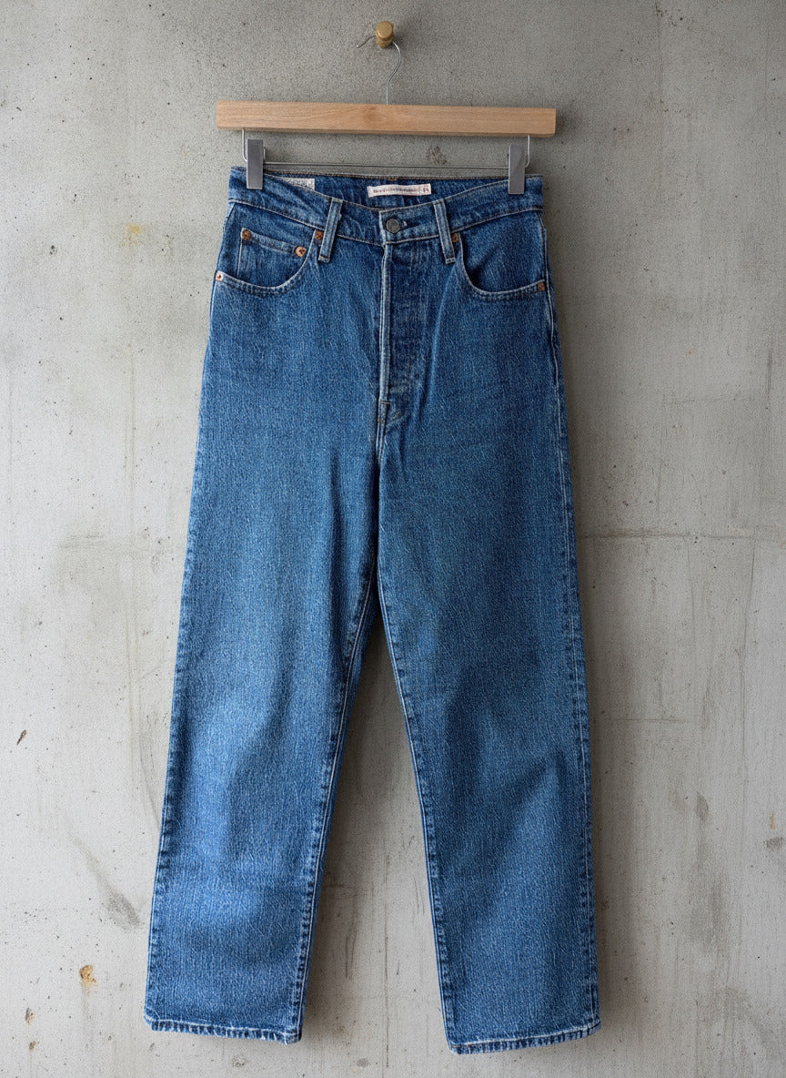 Women’s Levi’s High Waisted Ribcage Straight Fit Jeans In Navy - W26/L29 - 3754