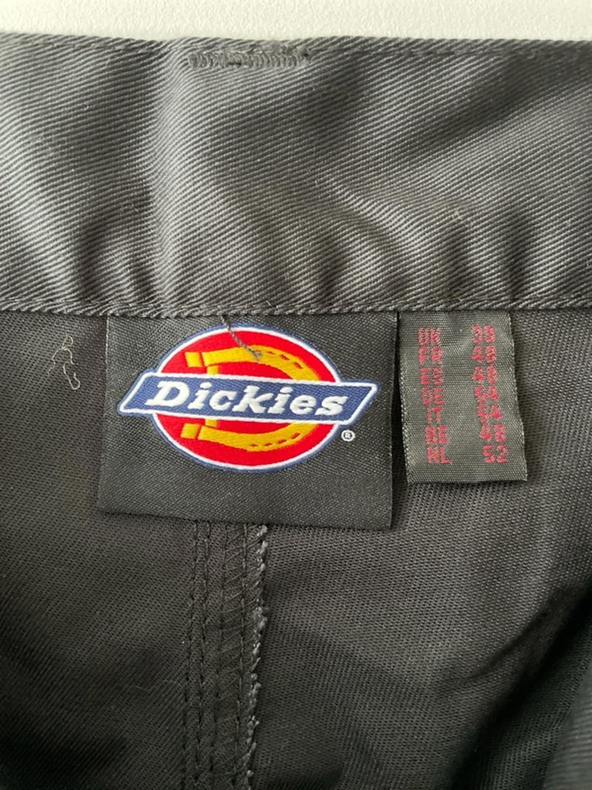 Men’s Dickies Cargo Chino Shorts in Black - W38/L10.5 - 3059