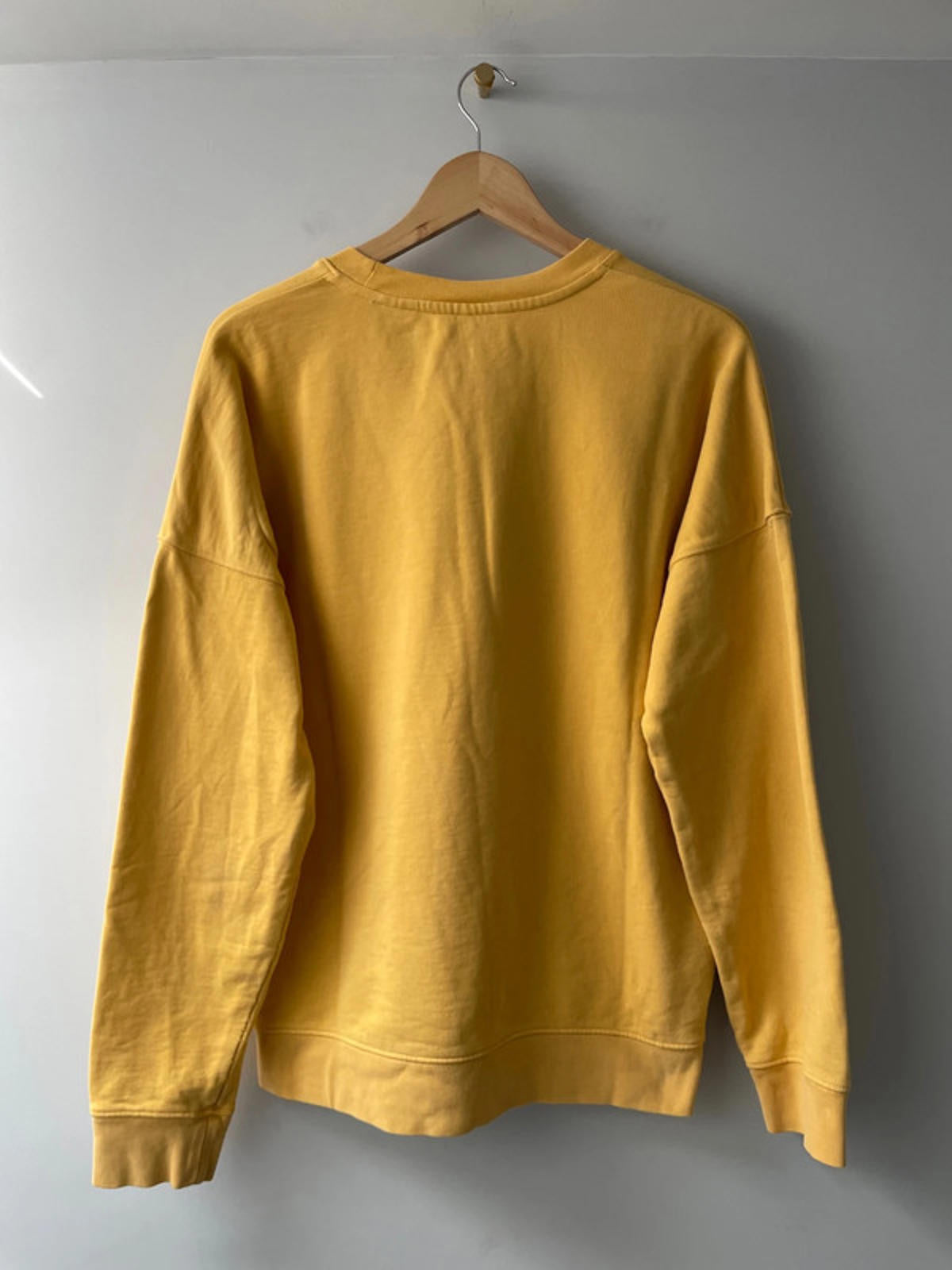 Levis x Stranger Things Eleven's Crewneck Sweatshirt Jumper In Yellow - Large - 2238