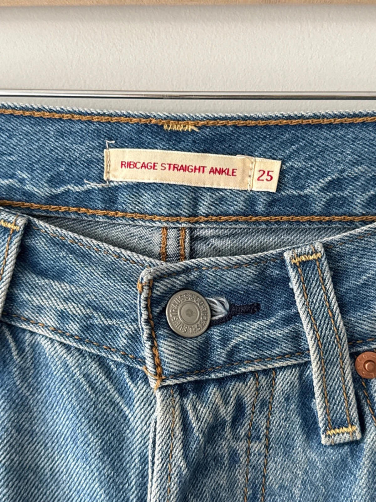 Womens Levi's Ribcage Straight Ankle Fit High Waisted Jeans - W25/L27 - 0531