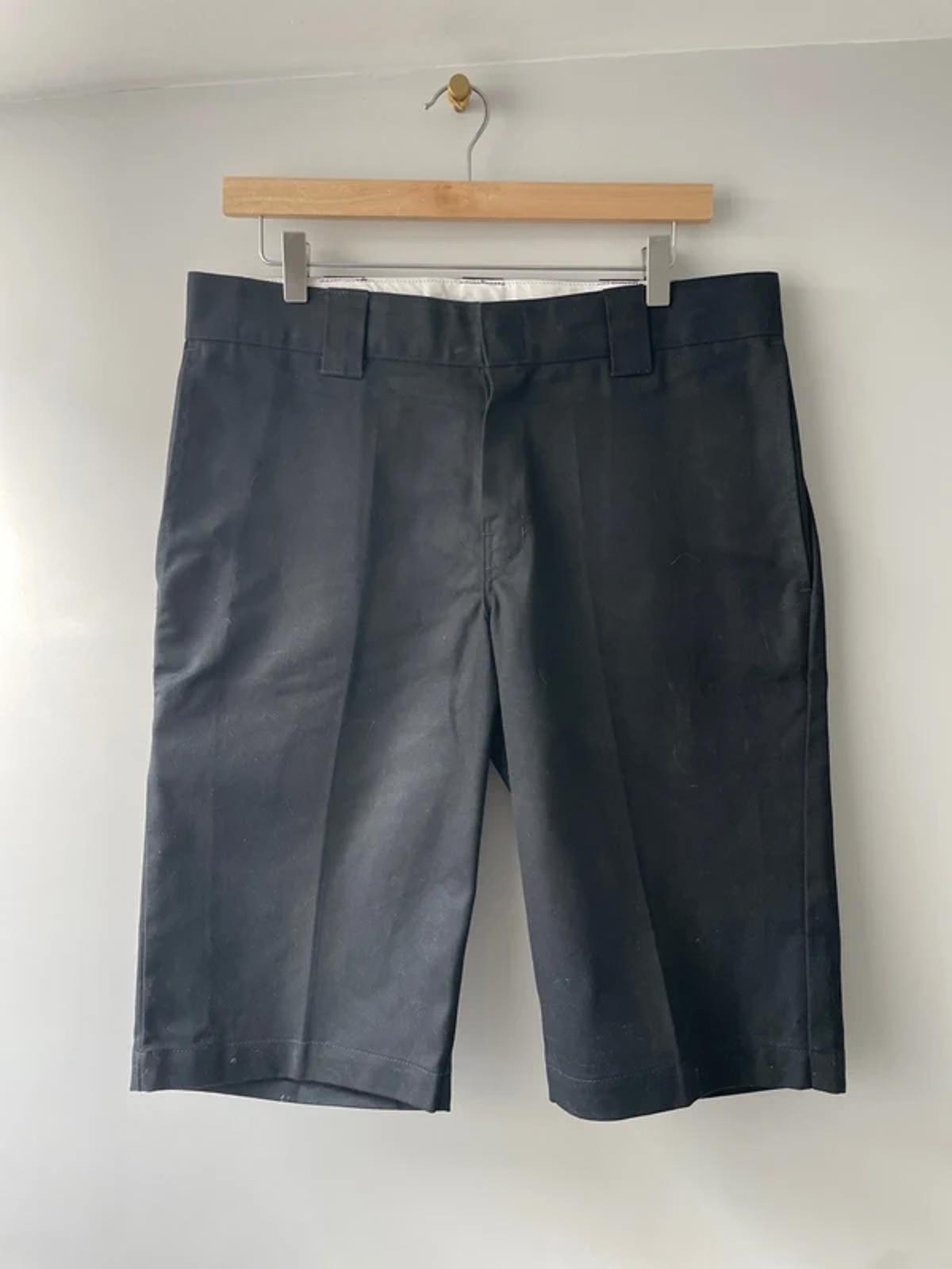 Men’s Dickies Slim Fit Chino Cargo Shorts In Black - W33/L13 - 3067