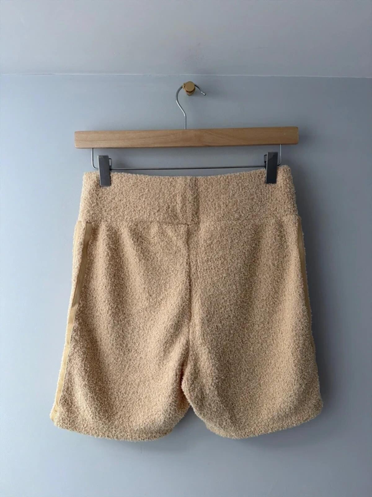 Women’s Adidas Relaxed Risqué Fluffy Texture Knit Shorts In Beige - Uk10 - 3324