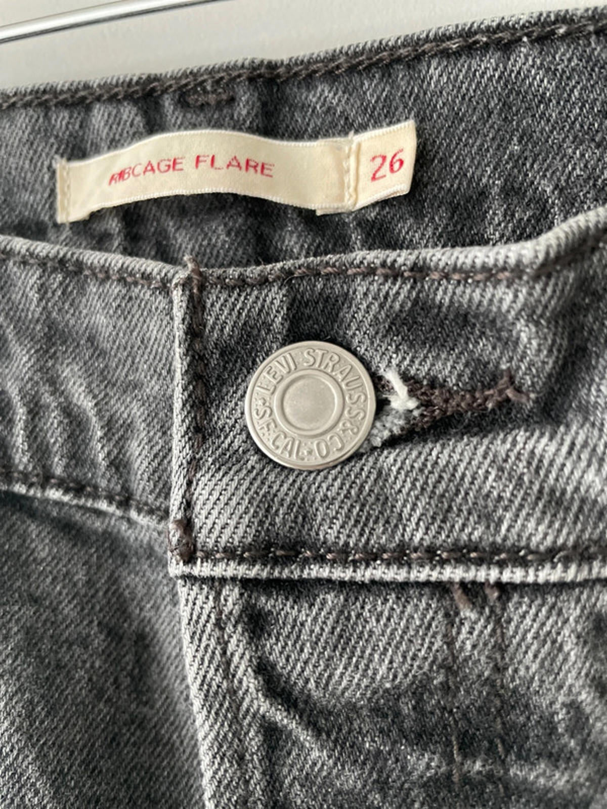 Women’s Levi’s Ribcage High Waisted Flare Fit Raw Hem Jeans In Black - W26/L25 - 2491