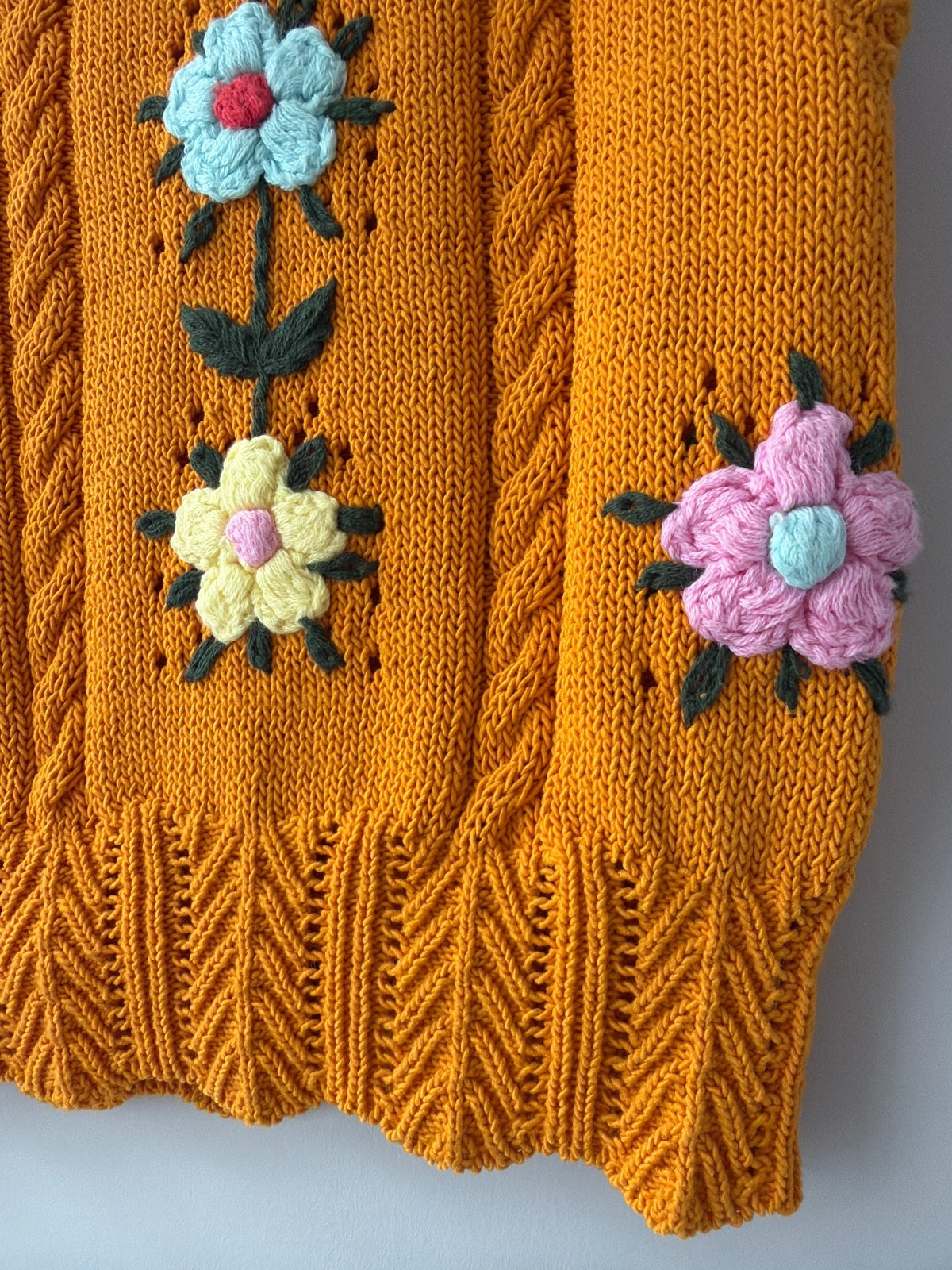 Women’s Zara Knitted Sweater Vest with Floral Embroidery - Small - 3587