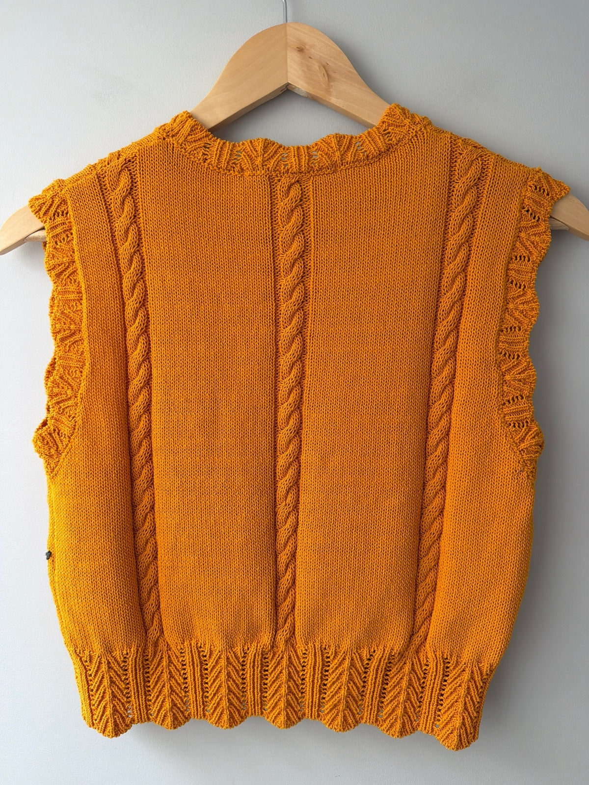 Women’s Zara Knitted Sweater Vest with Floral Embroidery - Small - 3587