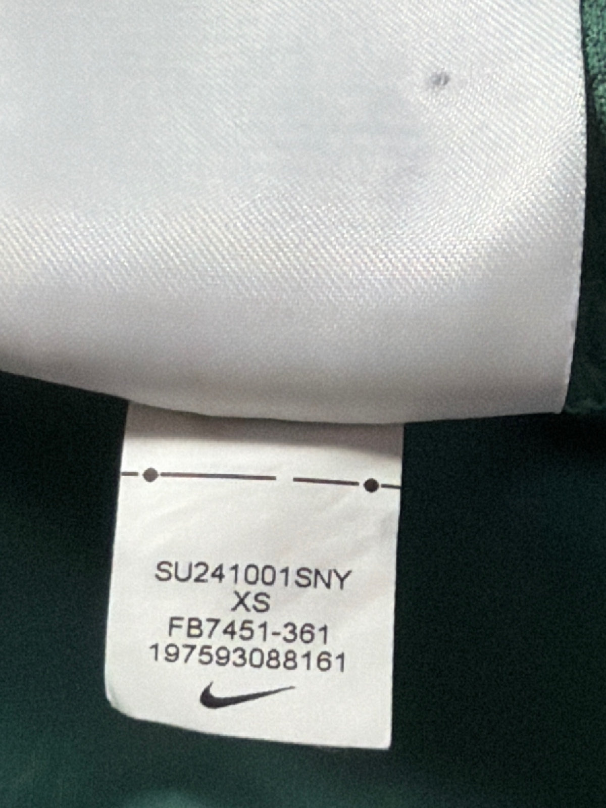 Men’s Nike Lightweight Hooded Windbreaker Jacket in Green - XSmall - 3815