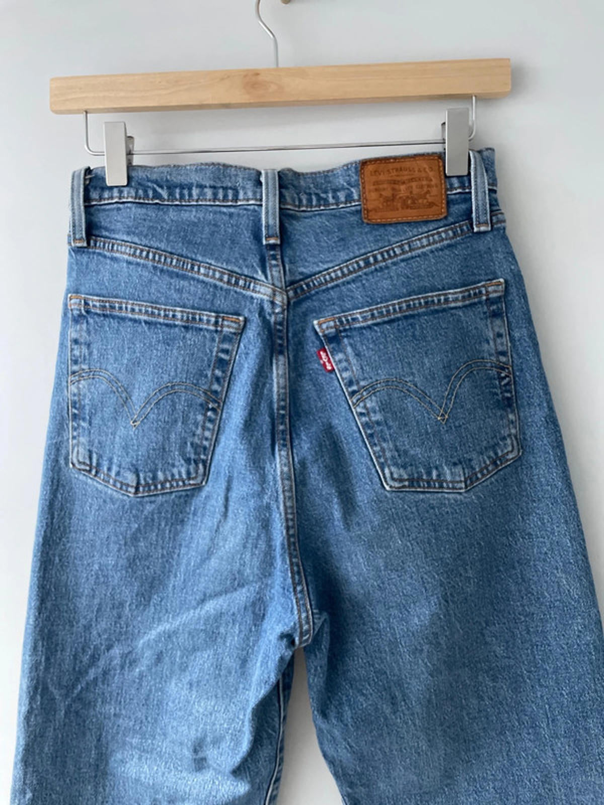 Women’s Levi’s High Waisted Ribcage Straight Fit Jeans In Navy - W28/L27 - 2518