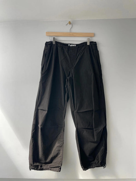 Women’s Pull and Bear Oversized Parachute Cargo Pants Bottoms - Medium - 1813