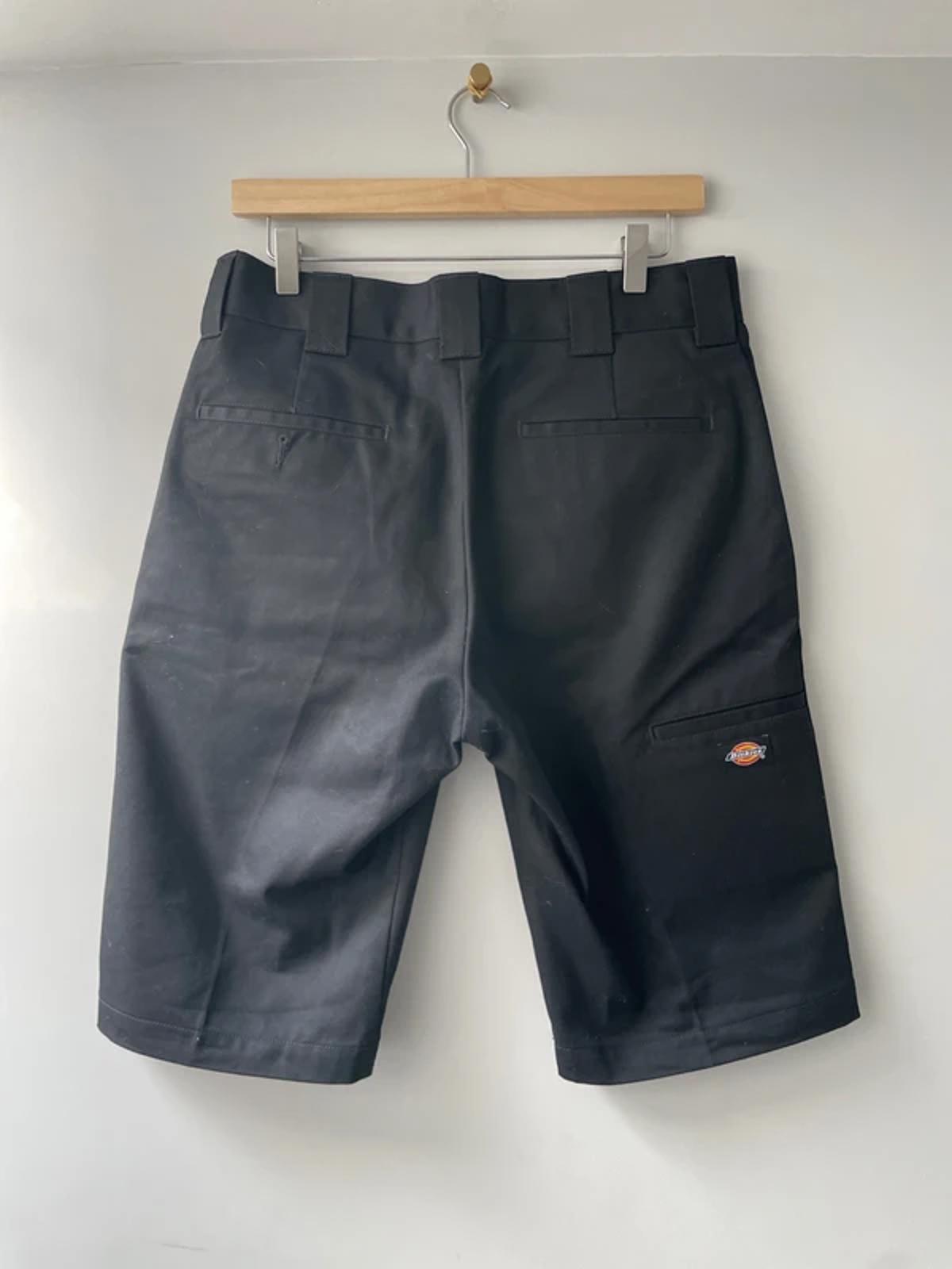 Men’s Dickies Slim Fit Chino Cargo Shorts In Black - W33/L13 - 3067