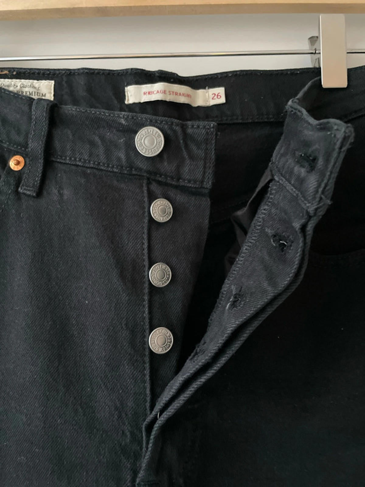 Women’s Levi’s High Waisted Ribcage Straight Fit Jeans In Black - W26/L27 - 2758