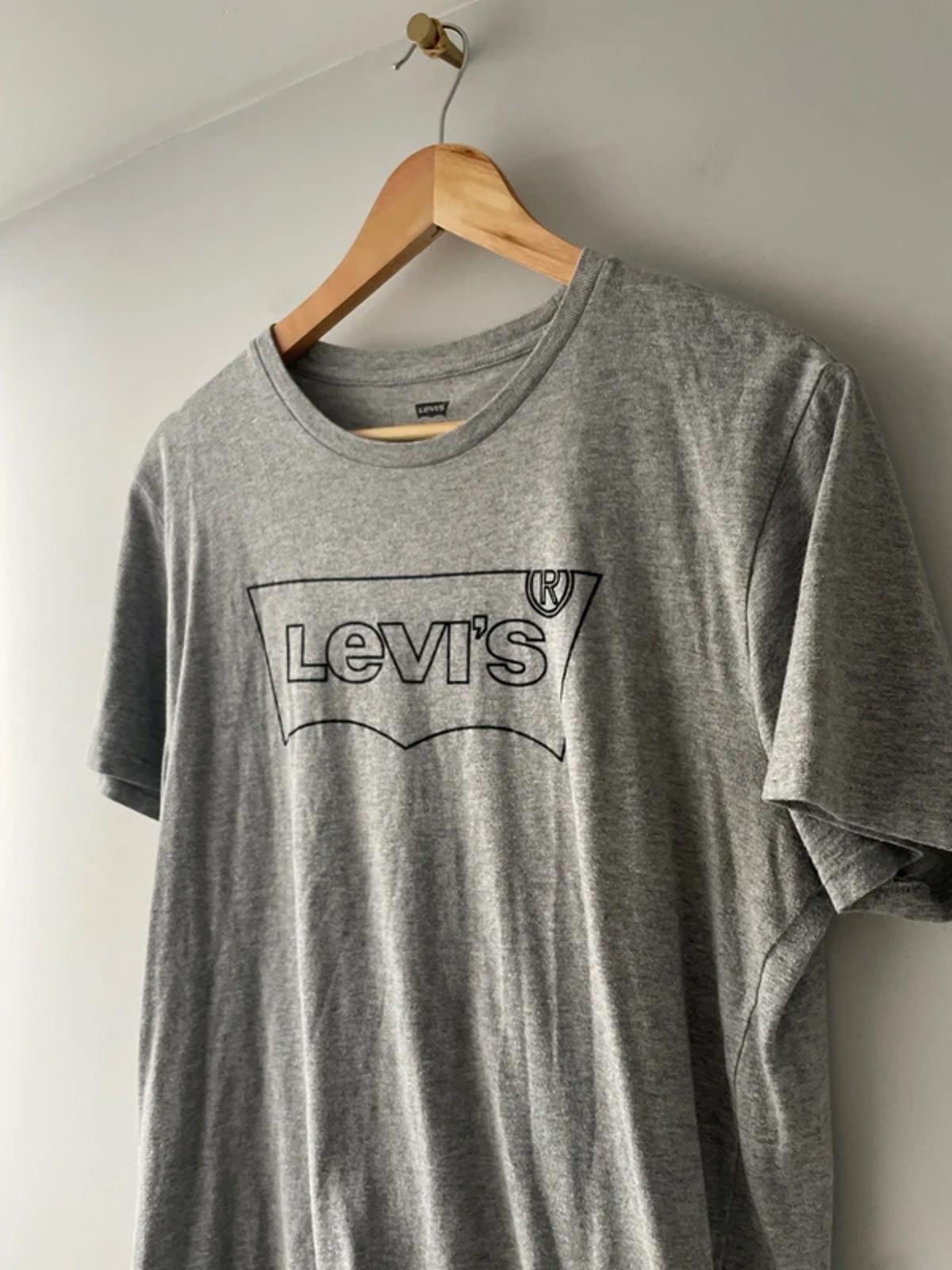 Men’s Levi’s Crew Neck Short Sleeve T-shirt in Grey - Medium - 3035