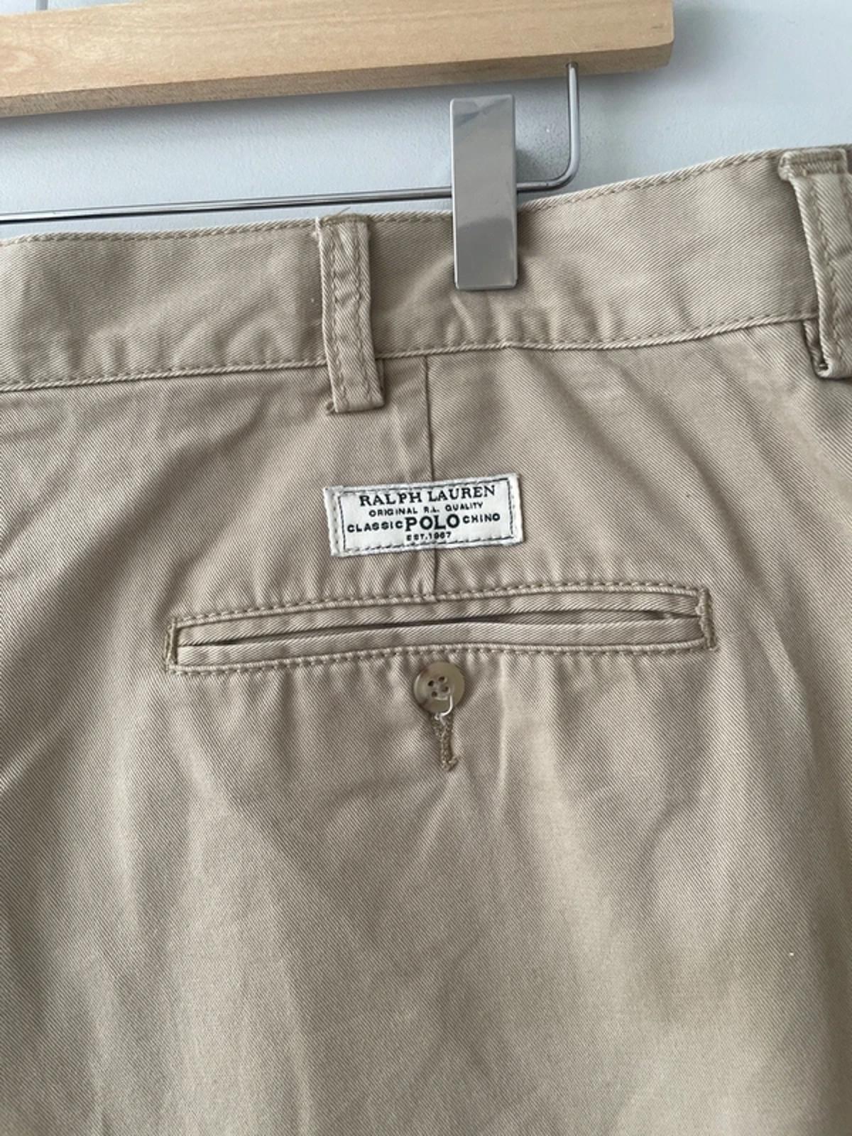 Men’s Ralph Lauren Tyler Front Pleated Shorts in Beige - W38/L9 - 3182