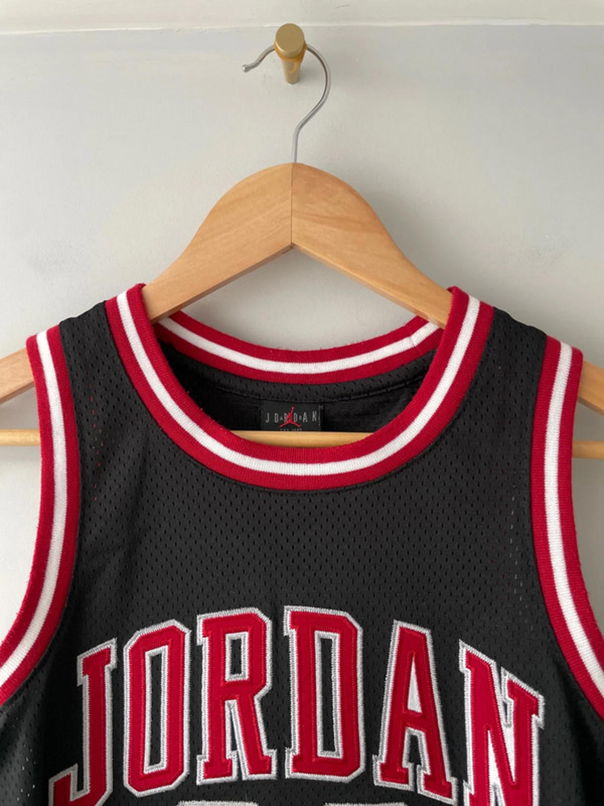 Women's Vintage Jordan 23 Jumpman Jersey DNA Logo In Red/Black - Medium - 2281