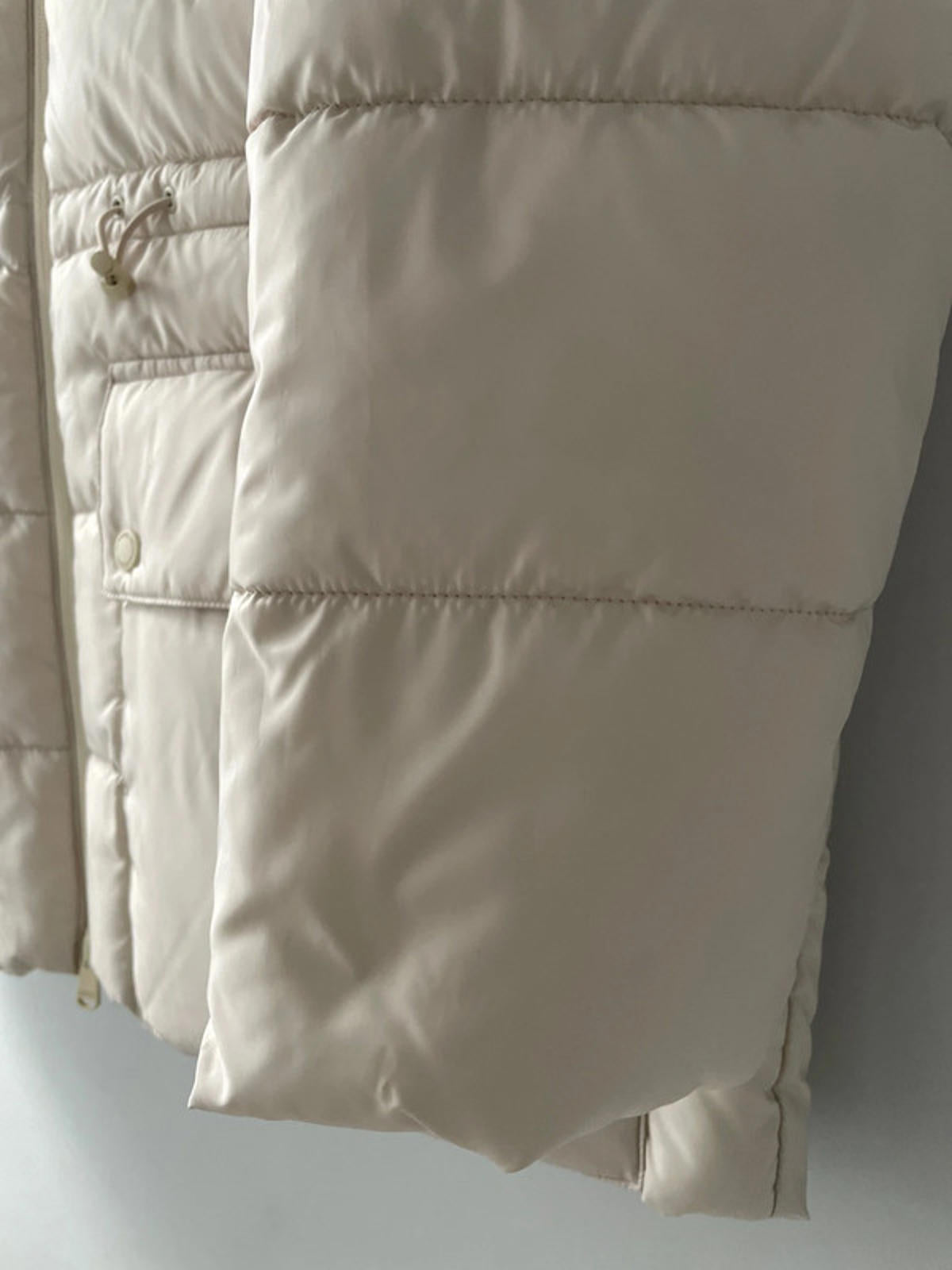 Women’s Barbour International Lisbon Padded Hooded Puffer Jacket In Cream - UK 8 - 2433