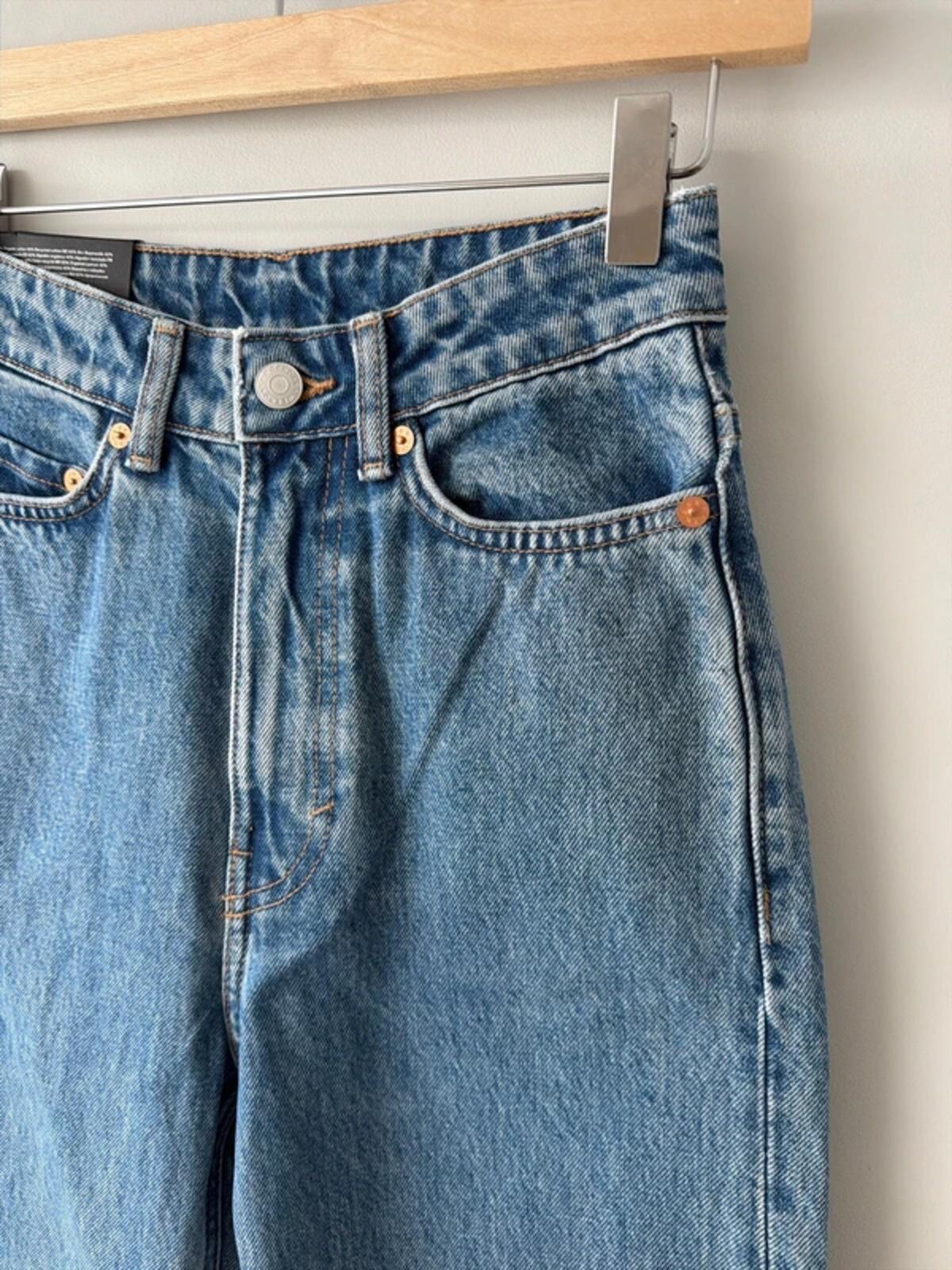Women’s Weekday Rowe Extra High Waist Straight Fit Jeans - W24/L30 - 3378