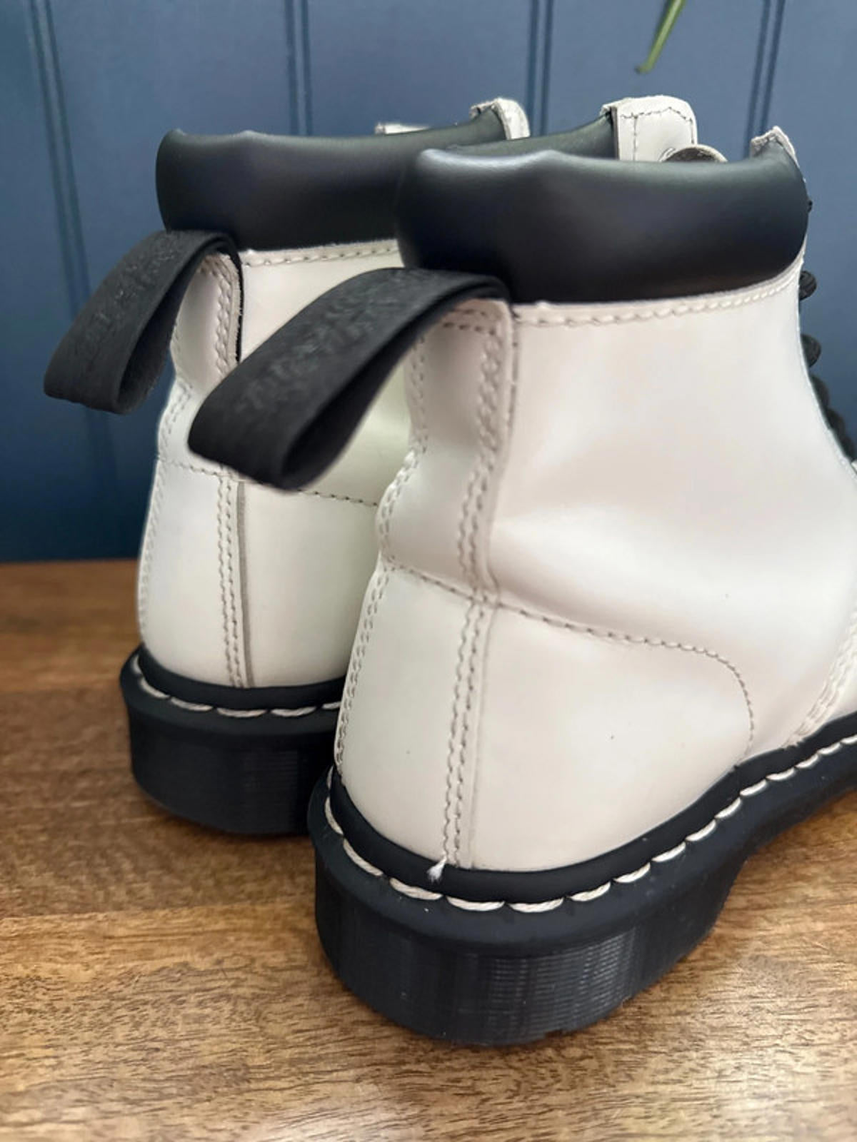 Women’s Dr Martens 939 Premium Leather Lace Up Boots In White/Black - Uk6 - 0784