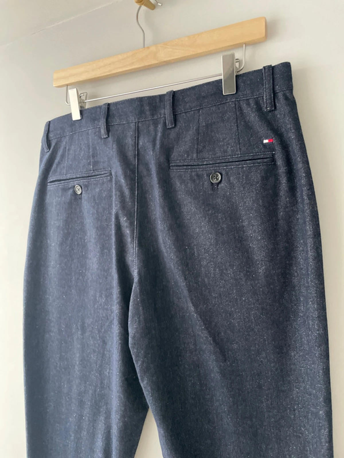 Men’s Tommy Hilfiger Denton Straight Fit Chino Trousers In Navy - W32/L32 - 2492