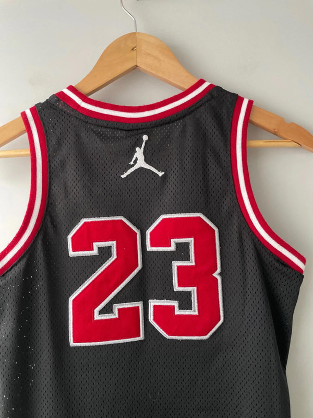 Women's Vintage Jordan 23 Jumpman Jersey DNA Logo In Red/Black - Medium - 2281