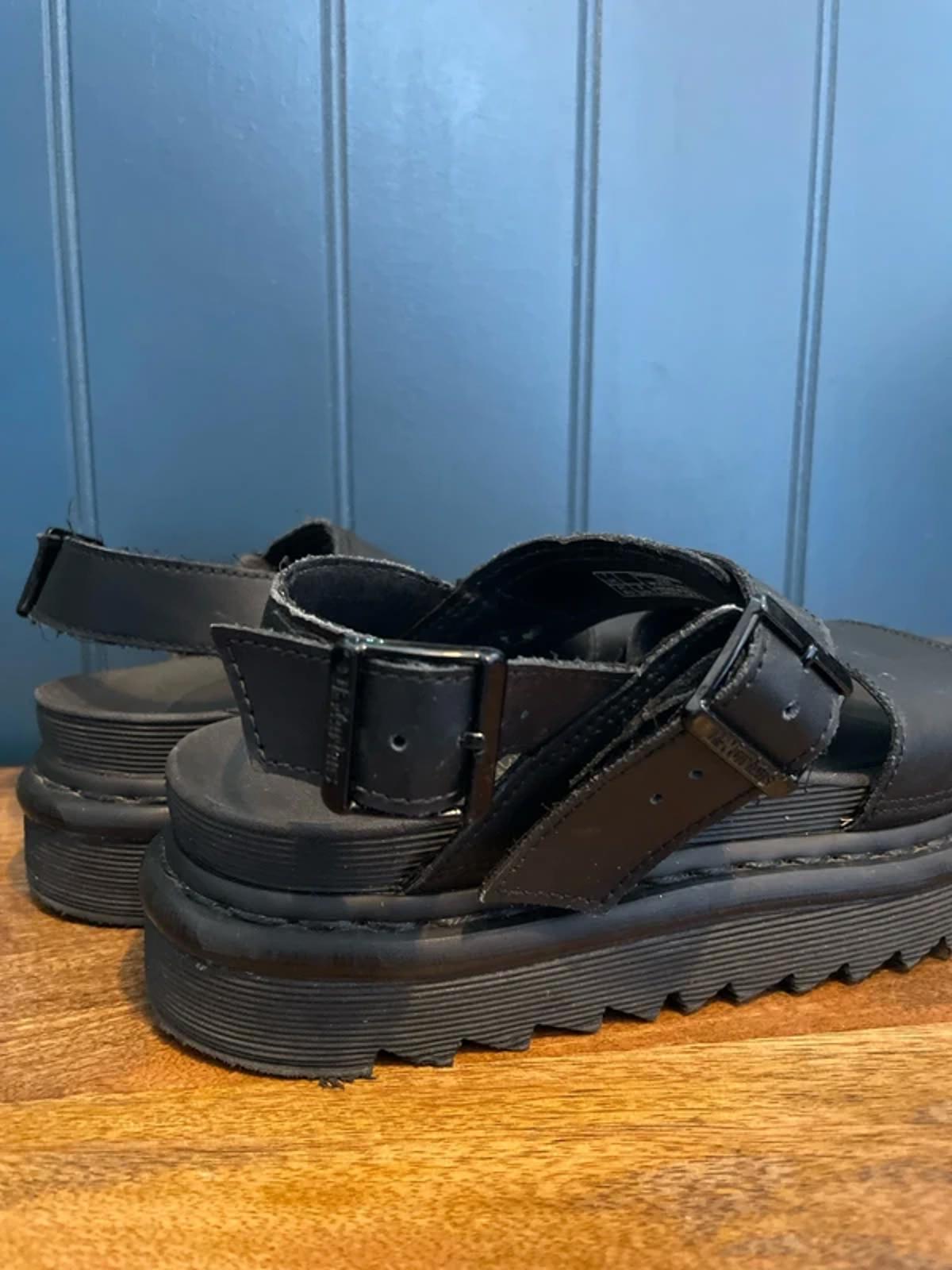 Women’s Dr Martens Voss Chunky Sole Sandals In Black - UK 7 - 3049