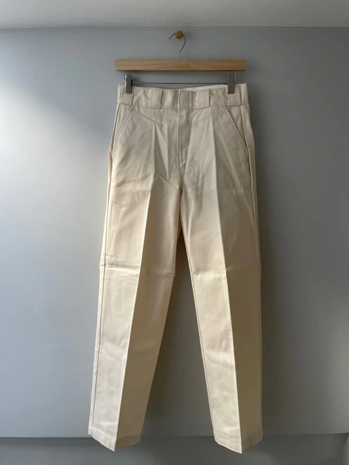 Women’s Dickies Elizaville Straight Leg Chino Trouser In Cream - W26/L29 - 3008