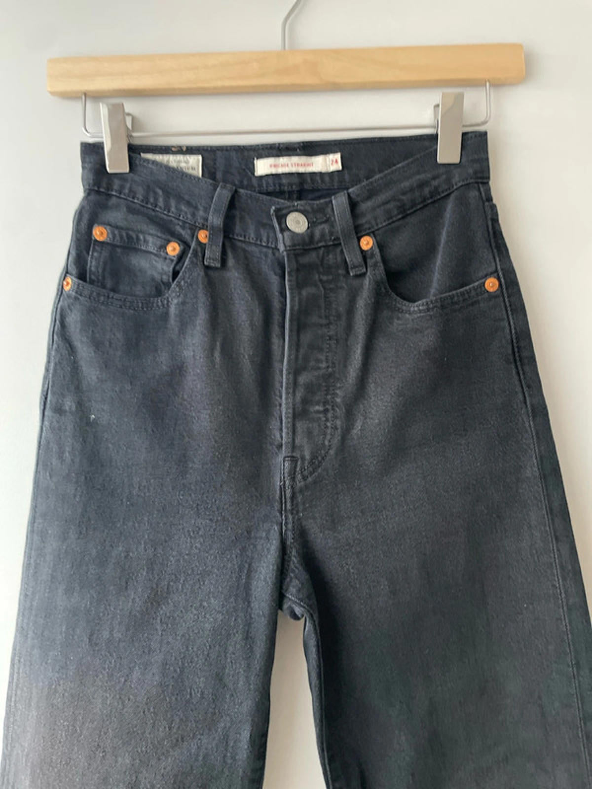 Women’s Levi’s High Waisted Ribcage Straight Fit Jeans In Black - W24/L27 - 2791