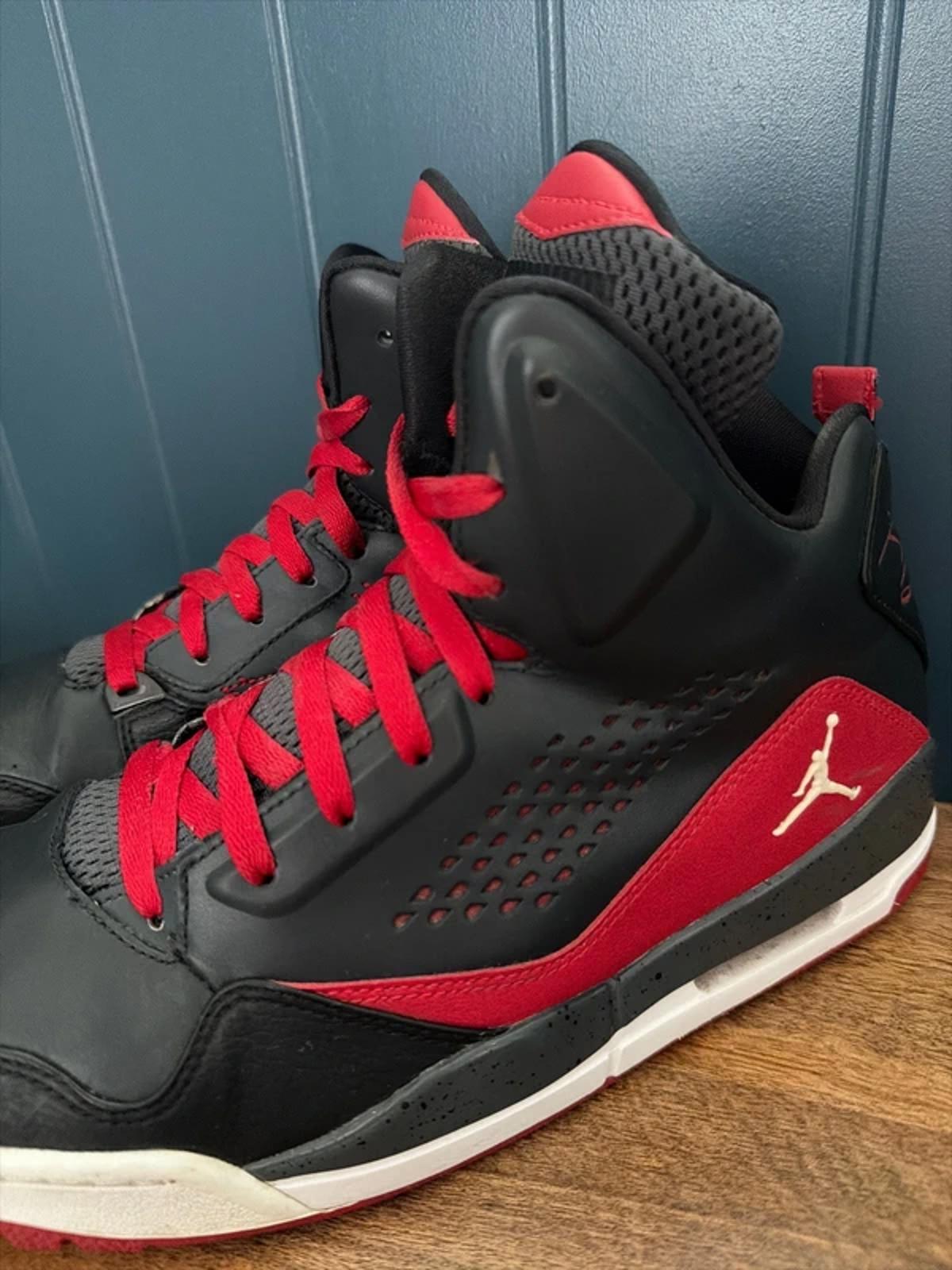 Men’s Nike Air Jordan SC-3 Basketball Trainers In Black/Red - Uk9 - 3293