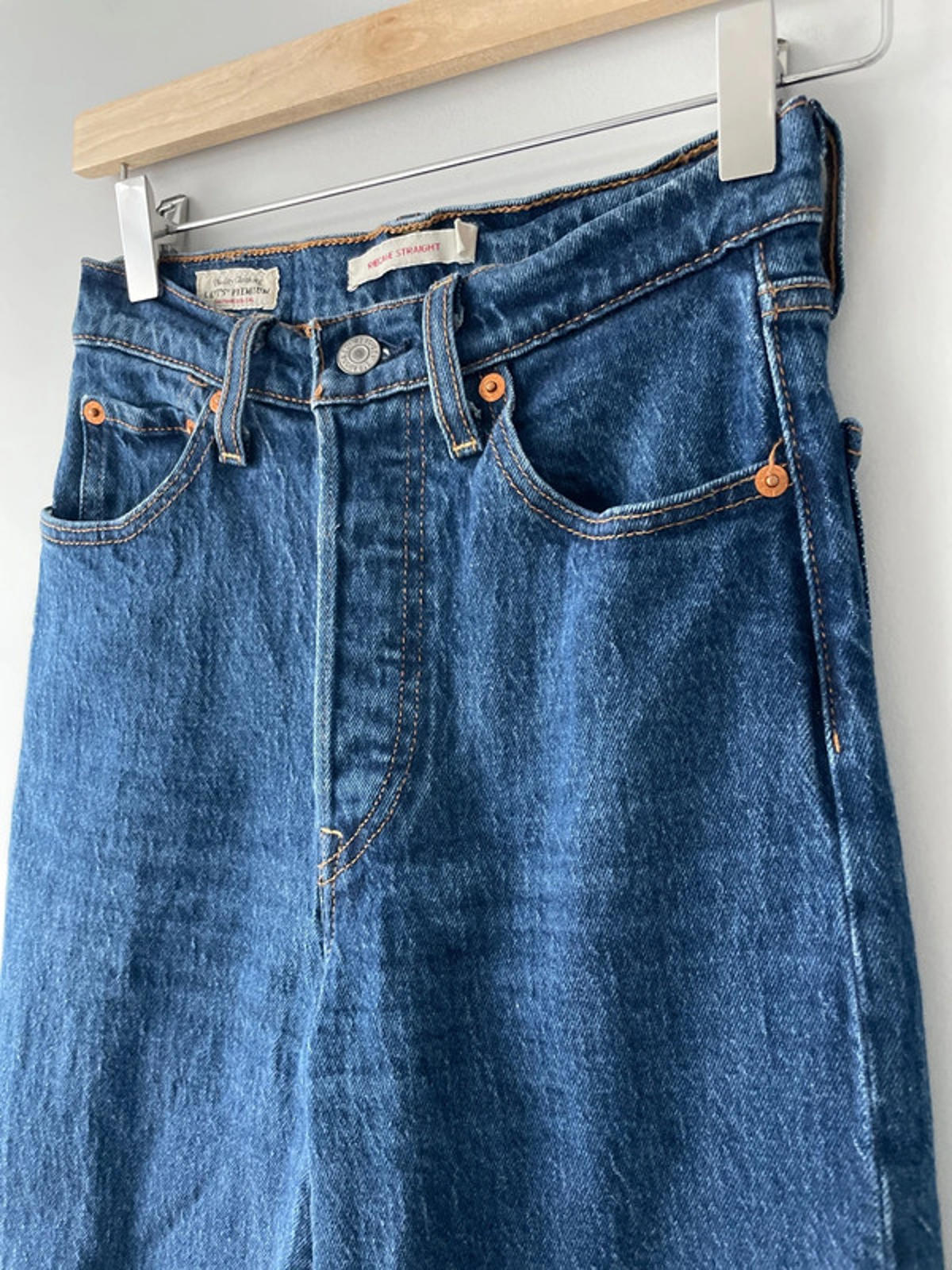 Women’s Levi’s High Waisted Ribcage Straight Fit Jeans In Navy - W25/L27 - 2527