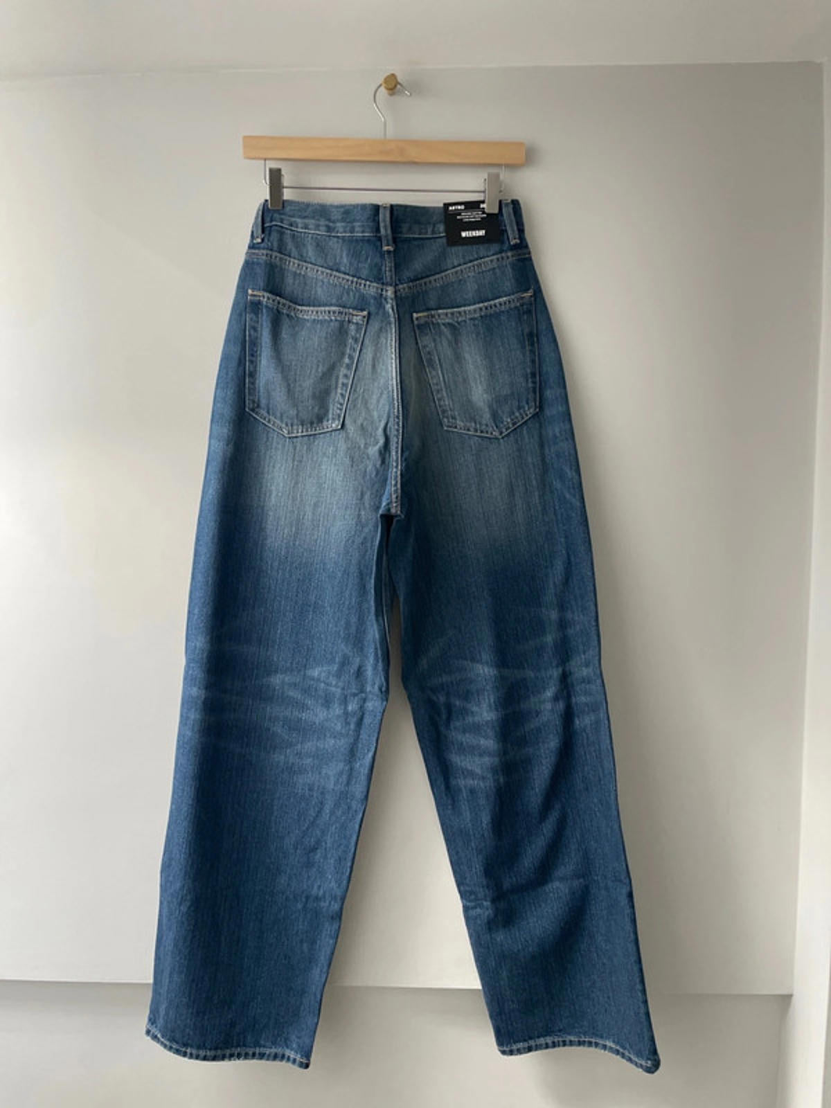 Women’s Weekday Astro Loose Baggy Fit Jeans in Blue - W26/L34 - 2487